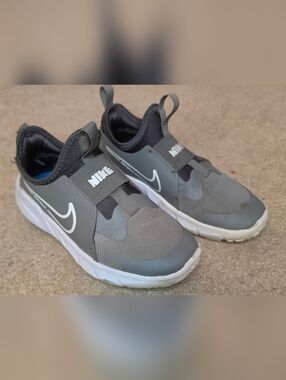 Nike Flex Runner 2 Size 1Y